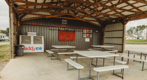 picture of the covered pavilion at Joe's Red Barn Campground